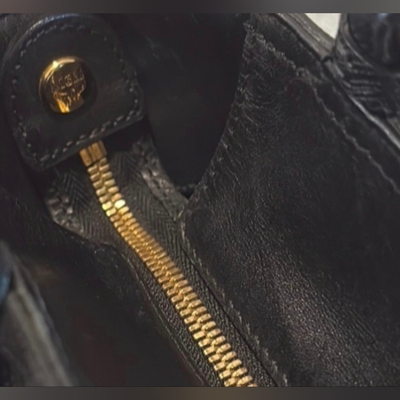 MCM Munchen Tote Black Saffiano Leather Handbag (EUC) - Picture 8 of 12